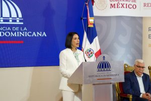Primera dama, MICM y BPD remozan Parque Infantil La Vega
