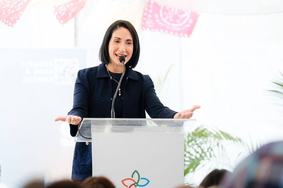 6Raquel Arbaje inauguración del Centro Comunitario Espacio de Recreación y Aprendizaje en el batey Bienvenido